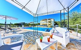 Apartments Cvita Holiday